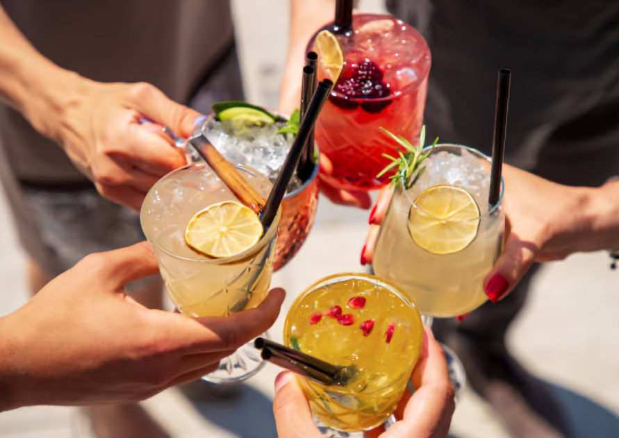 Tea-Inspired Cocktails and Mocktails: A Refreshing Twist